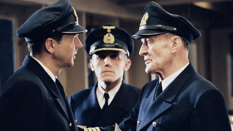 "Die Gustloff" (2): Hellmut Kehding (Kai Wiesinger), Korvettenkapitän Petri (Karl Markovic) und Kapitän Johannsen (Michael Mendl) auf der Kommandobrücke.