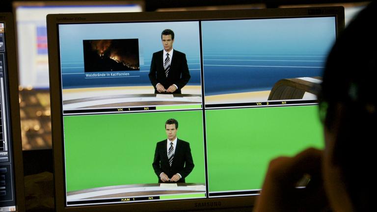 Virtuelles Nachrichtenstudio: Monitor in der Regie