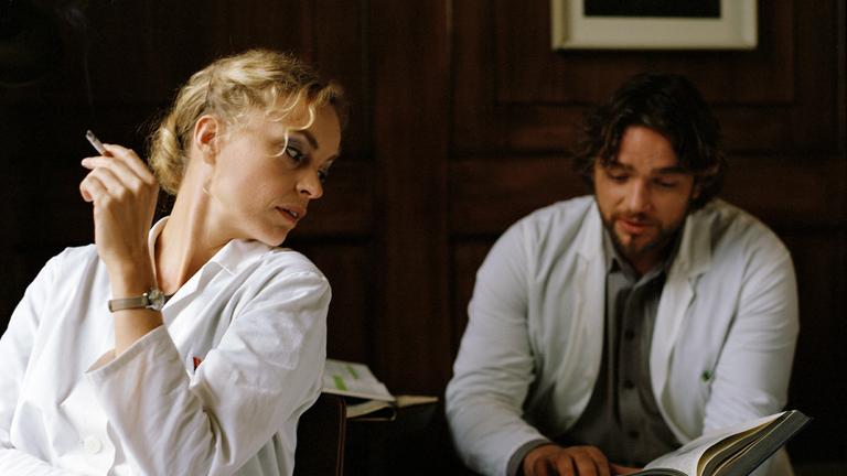 "Barbara": Barbara (Nina Hoss) und ihr neuer Chef André (Ronald Zehrfeld)