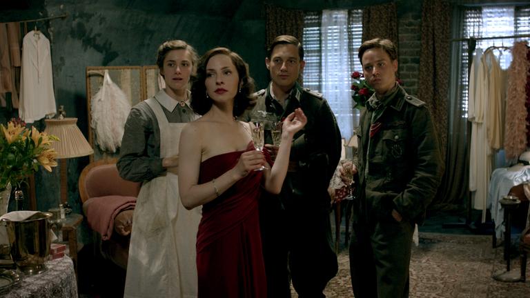 "Unsere Mütter, unsere Väter": V.l.n.r.: Charlotte (Miriam Stein), Greta (Katharina Schüttler), Wilhelm (Volker Bruch),  Friedhelm (Tom Schilling).