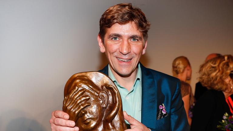"Löwenzahn"-Moderator Guido Hammesfahr mit dem Deutschen Hörfilmpreis