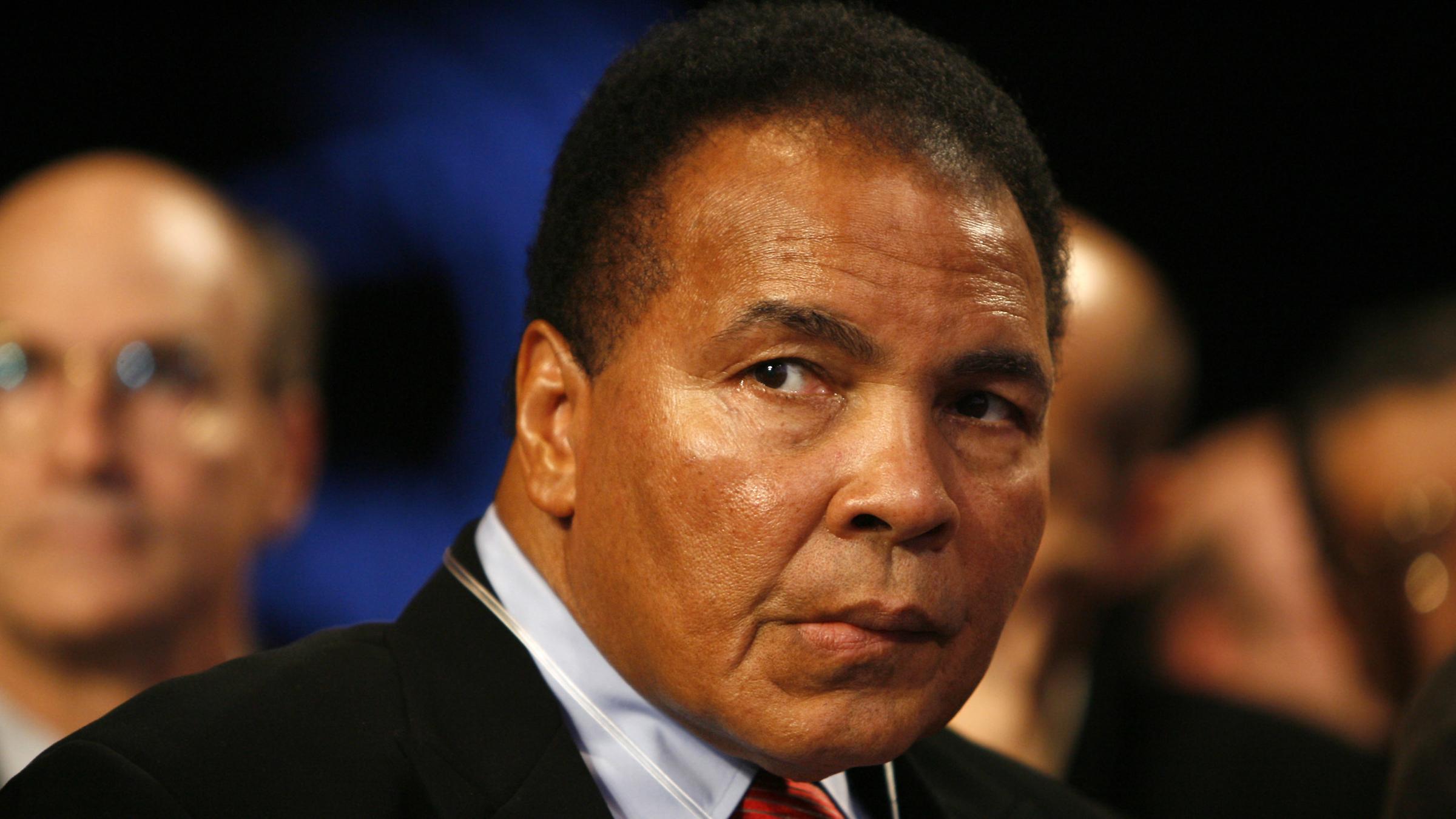 "Adieu - Menschen, die wir nie vergessen": Muhammad Ali in Nahaufnahme.