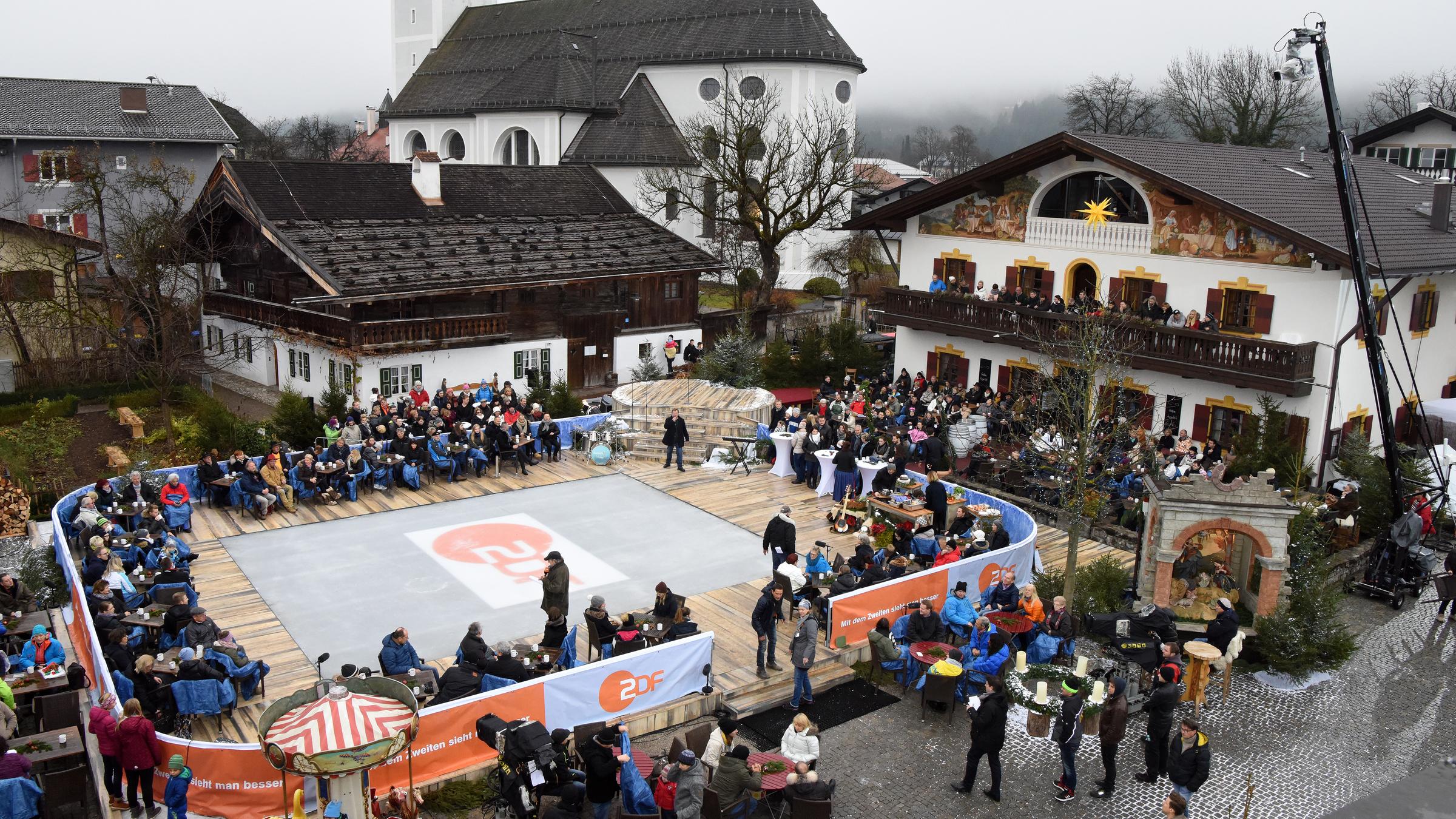 "ZDF-Fernsehgarten on tour" 27.11.2016: Blick auf die Spielfläche in Garmisch