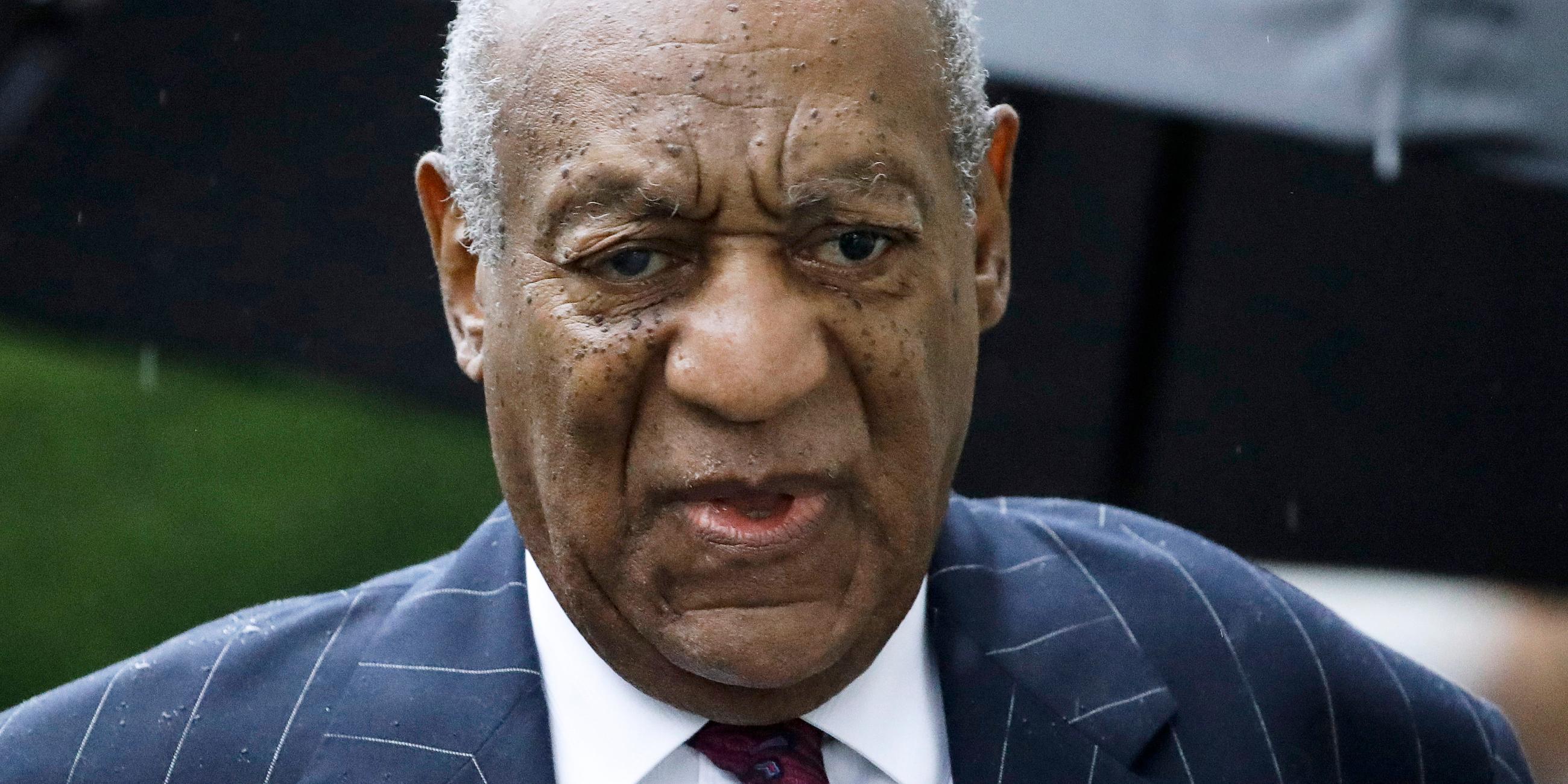 Bill Cosby kommt nach seiner Verurteilung wegen sexueller Nötigung zu einer Anhörung im Montgomery County Courthouse in Norristown, USA. 