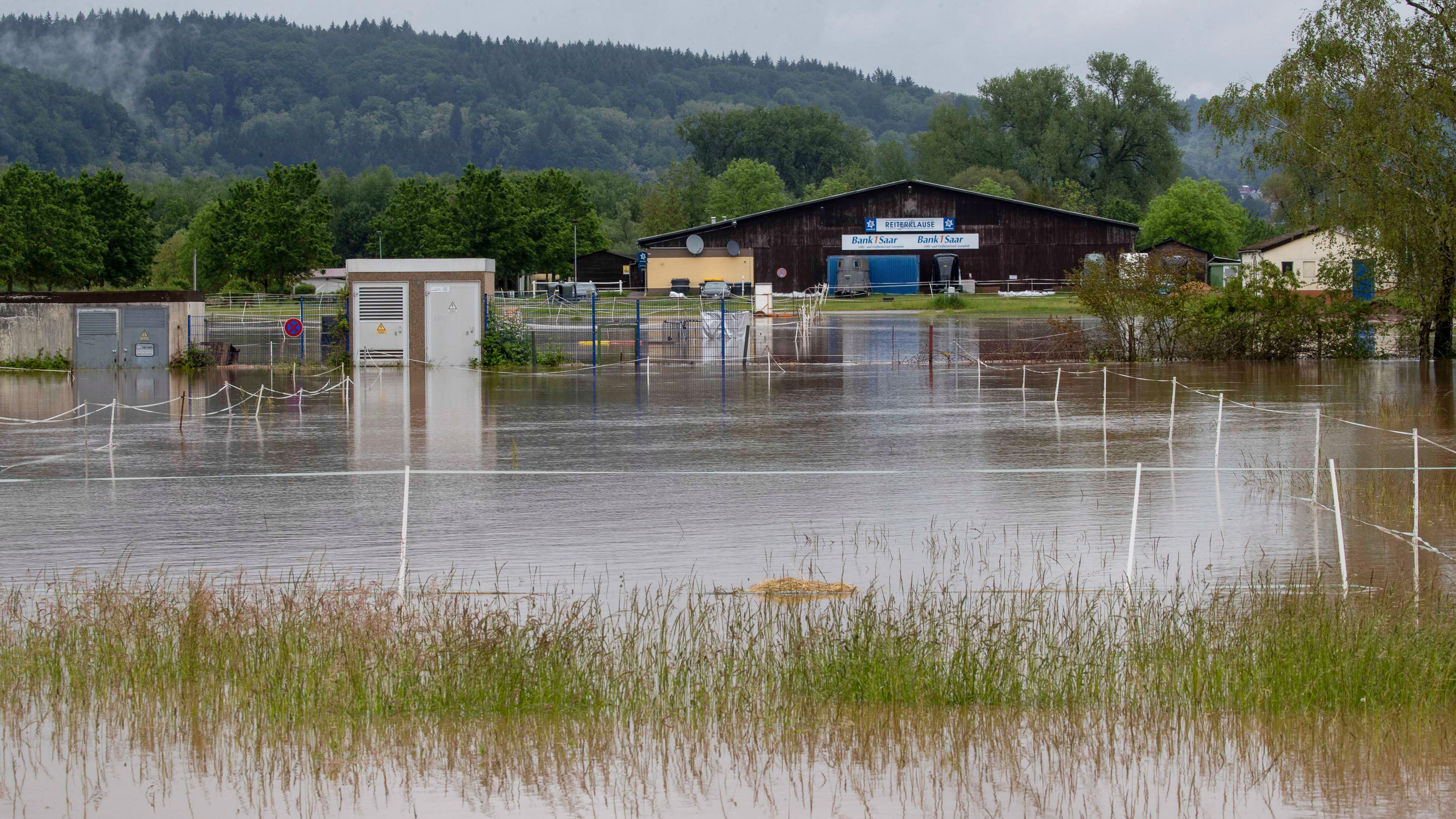 Eine überflutete Fläche bei Blieskastel im Saarland
