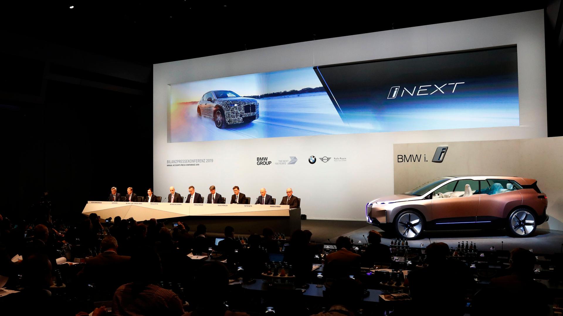 Bilanz-Pressekonferenz des Automobilherstellers BMW zu der Gewinnverteilung und Investitionen