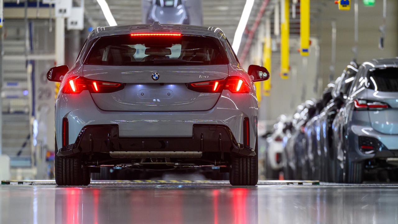 BMW: Münchner Autohersteller meldet starken Gewinneinbruch