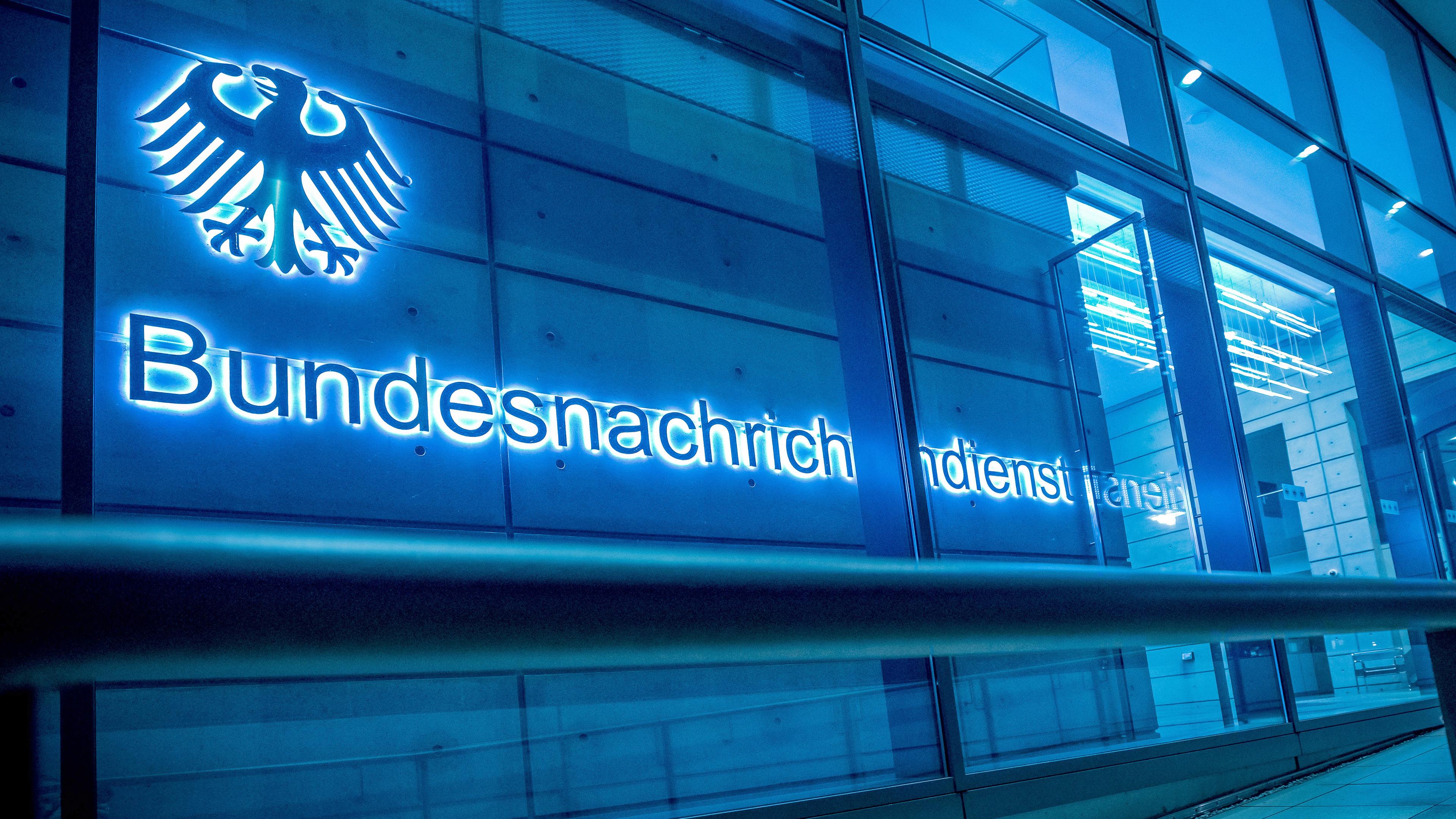 ArchiV. Der Eingang zum Bundesnachrichtendienst BND, aufgenommen in der neuen Zentrale in der Chausseestraße in Berlin. 