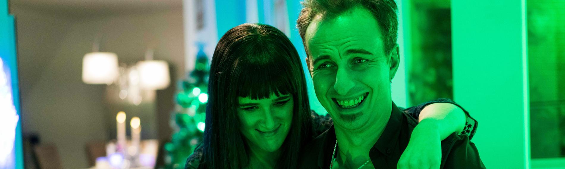 Sonja (Katjana Gerz) und Jens (Jan Böhmermann)