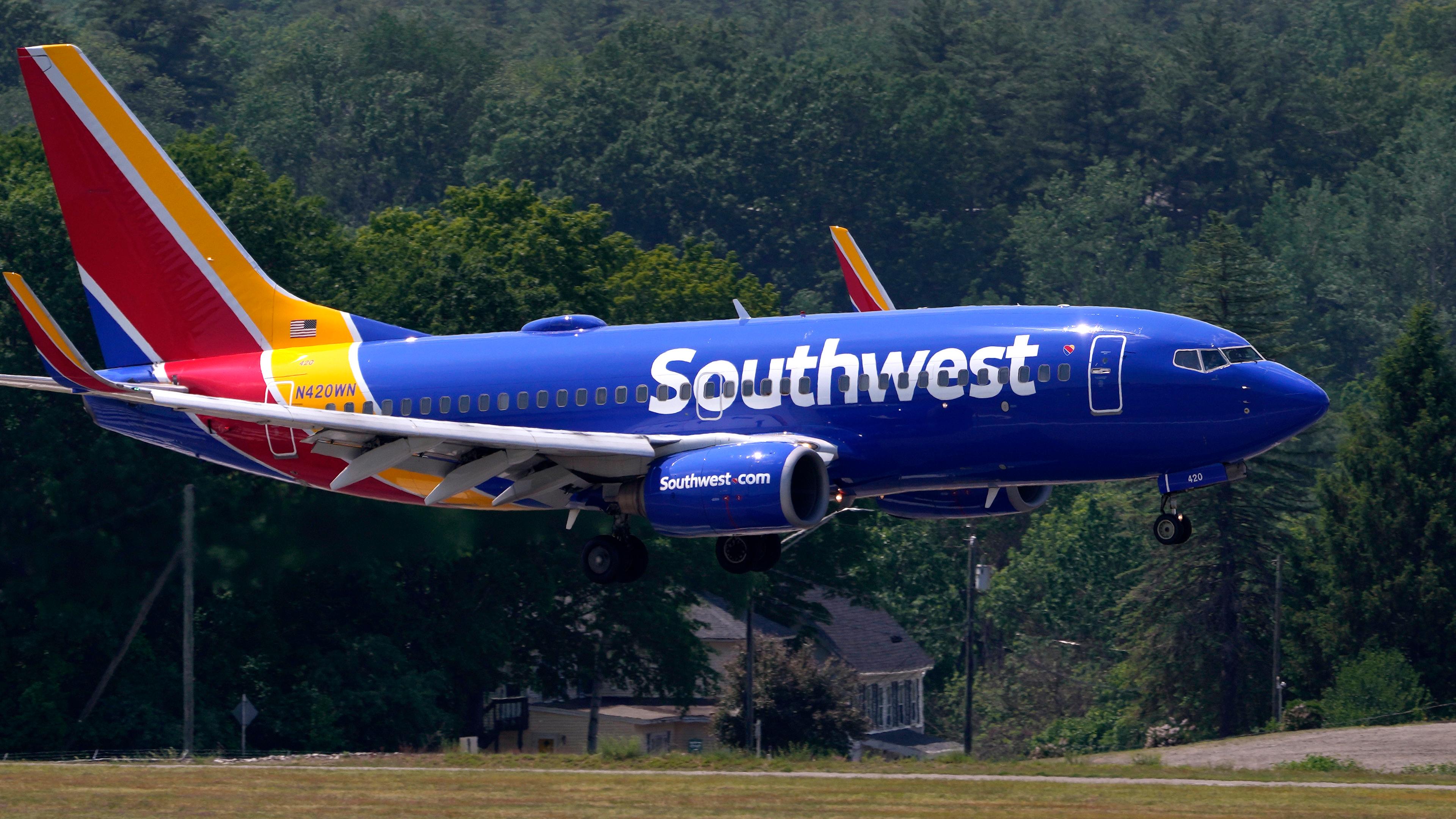 Earns Southwest Airlines