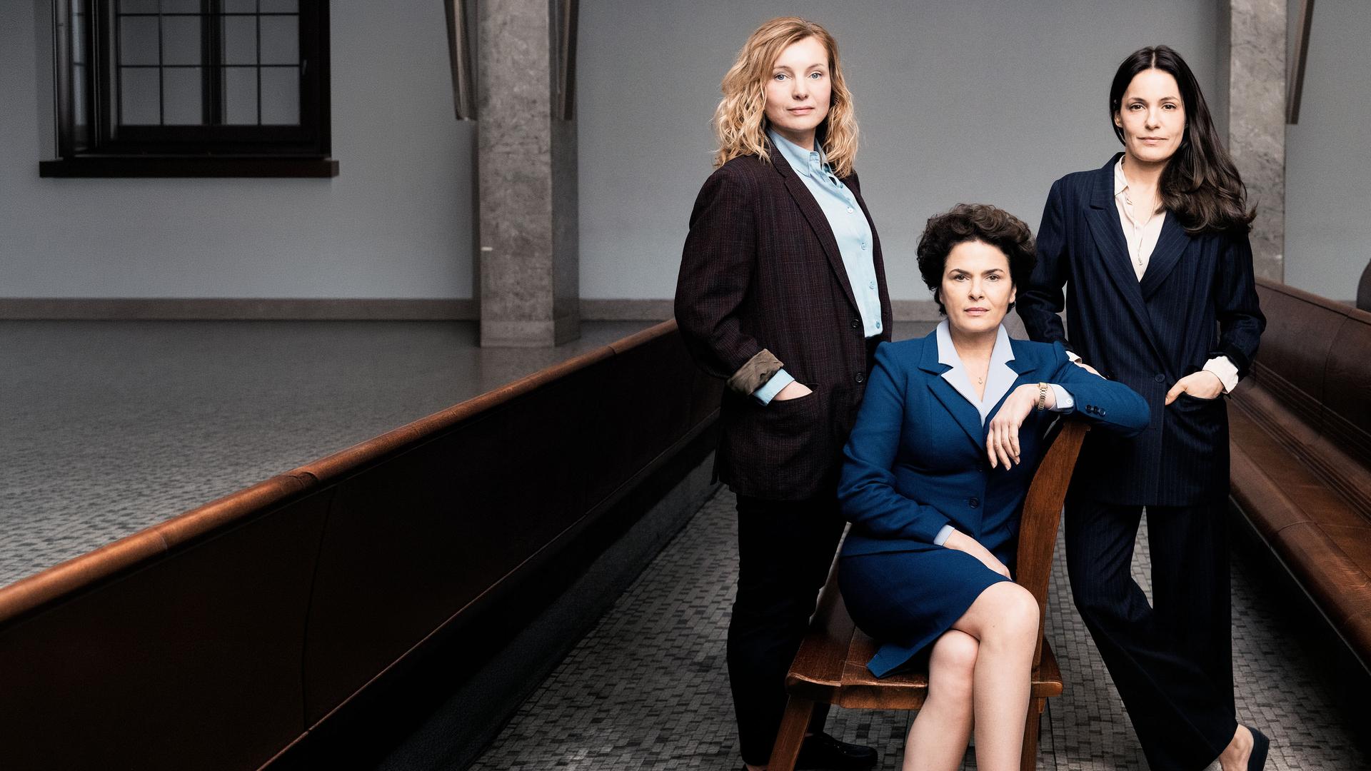 "Preis der Freiheit": Die drei Schwestern Lotte Bohla (Nadja Uhl), Margot Spindler (Barbara Auer) und Ina Winter (Nicolette Krebitz).