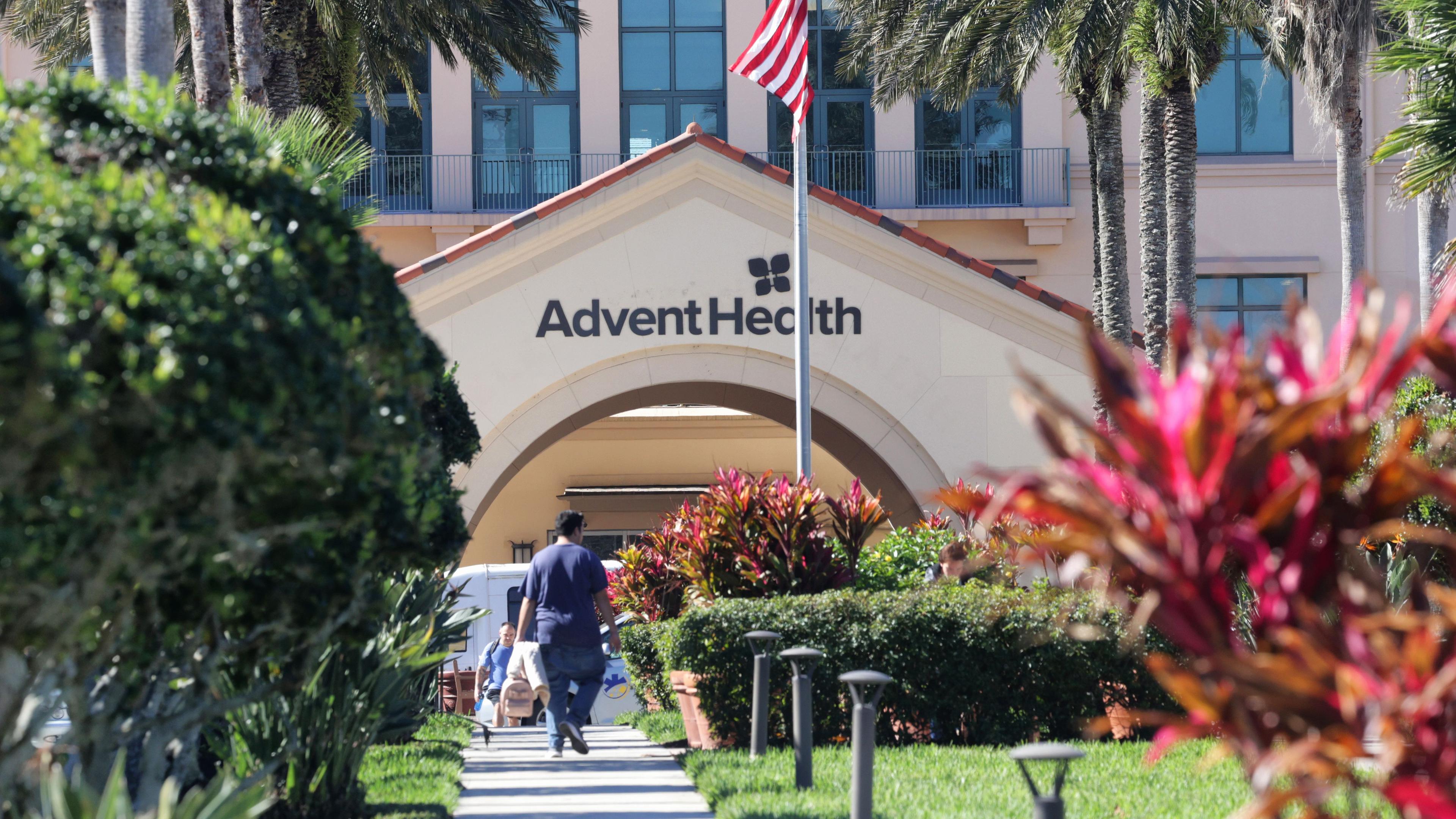 USA, Kissimmee: Der Haupteingang des "Advent Health Celebration" Krankenhauses.