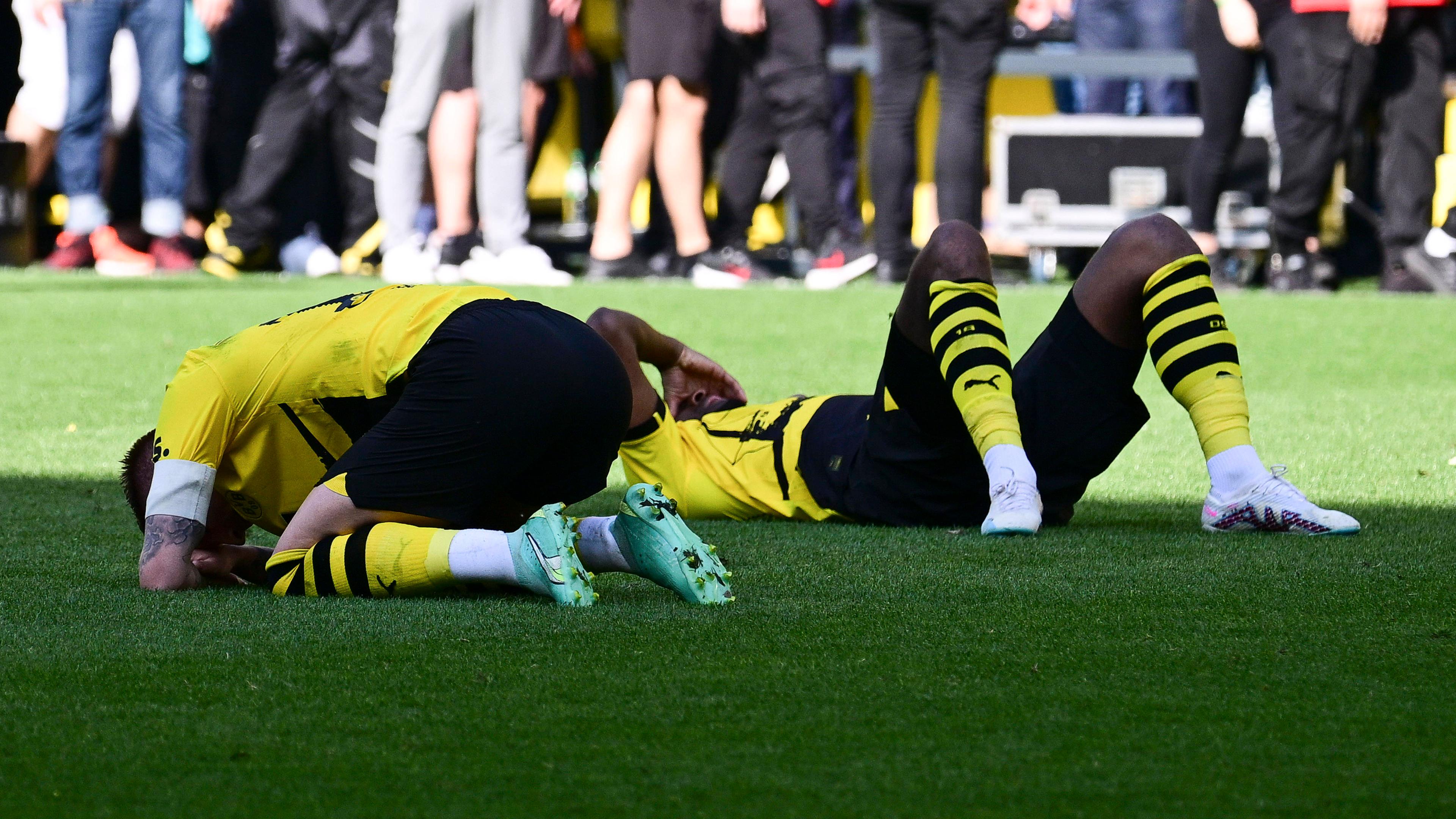 Dortmunder enttäuscht nach dem Bundesligaspiel zwischen Borussia Dortmund und Mainz 05
