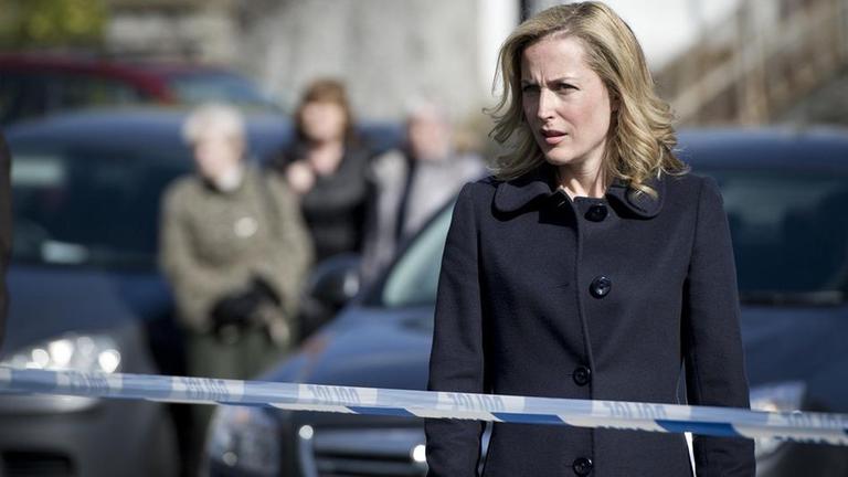 DSI Stella Gibson (Gillian Anderson).