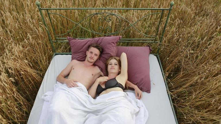 �ber Sex wird viel geredet - aber selten ehrlich. "ZDFzeit" auf der Suche nach der Wahrheit �ber unser Liebesleben.