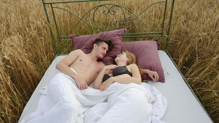 �ber Sex wird viel geredet - aber selten ehrlich. "ZDFzeit" auf der Suche nach der Wahrheit �ber unser Liebesleben.