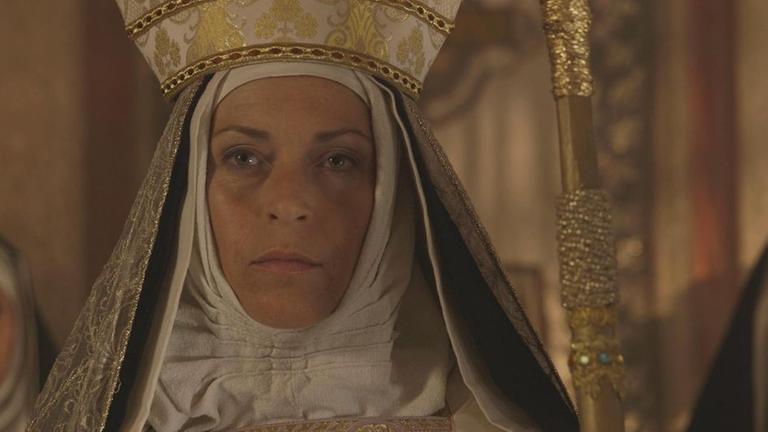 Catatalina de Sarmiento, die neue �btissin des Klosters von Las Huelgas, ist gekleidet wie ein Bischof.