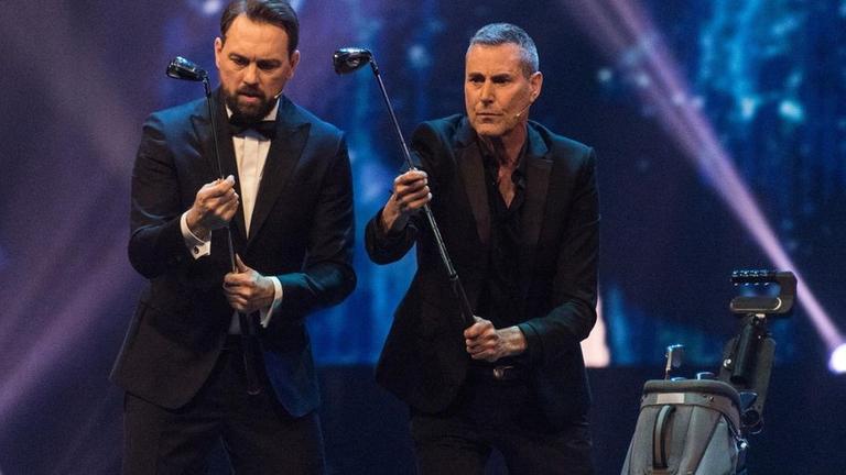 Moderator Steven G�tjen  und Uri Geller