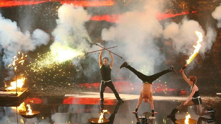 "Flamba" und Fabian Hamb�chen (im Handstand)