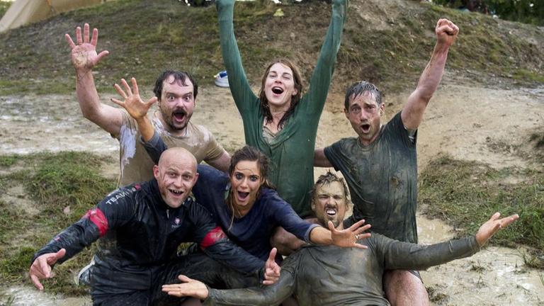 Das Leben feiern: F�r die Freunde Michael (J�rgen Vogel), Dominik (Johannes Allmayer), Kiki (Julia Koschitz), Mareike (Victoria Mayer), Hannes (Florian David Fitz) und Finn (Volker Bruch) z�hlt jeder gemeinsame Augenblick.