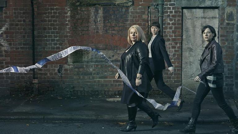 DI Vivienne Deering (Joanna Scanlan, l.), DS Joy Freers (Alexandra Roach, m.) und DC Dinah Kowalska (Elaine Cassidy, r.) jagen gemeinsam mit ihren Team den Serienm�rder.