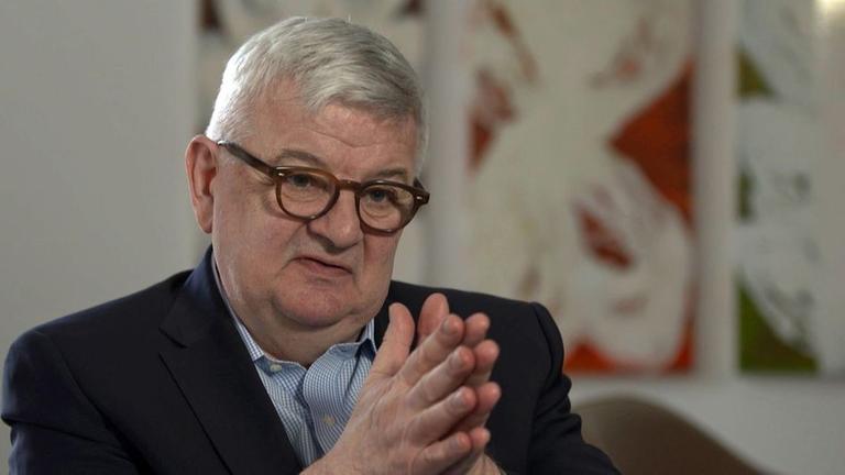 Joschka Fischer, Ex-Außenminister und ehemaliger EU-Ratspräsident, hinterfragt die Europäische Union. Weiterer Text über ots und www.presseportal.de/nr/7840 / Die Verwendung dieses Bildes ist für redaktionelle Zwecke honorarfrei. Veröffentlichung bitte unter Quellenangabe: "obs/ZDF/Torsten Groß"