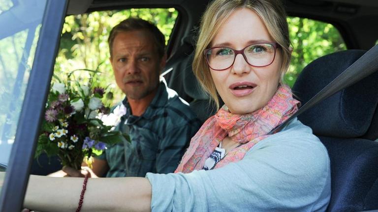 Marie und Markus Baumgartner (Stefanie Stappenbeck, Matthias Koeberlin) staunen nicht schlecht, als sie das Haus am See von Maries bester Freundin sehen.