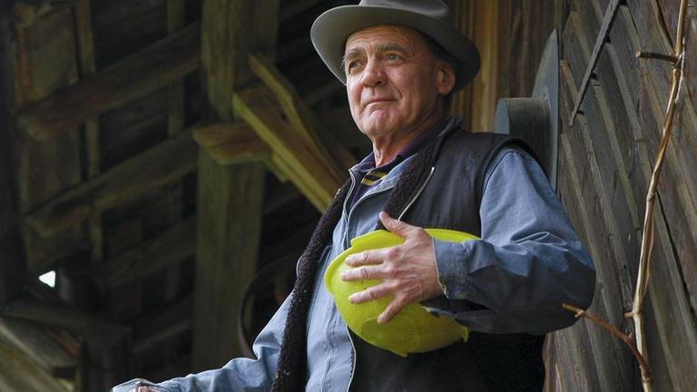 Alltagsphilosoph und pensionierter Schreiner 
(Bruno Ganz)