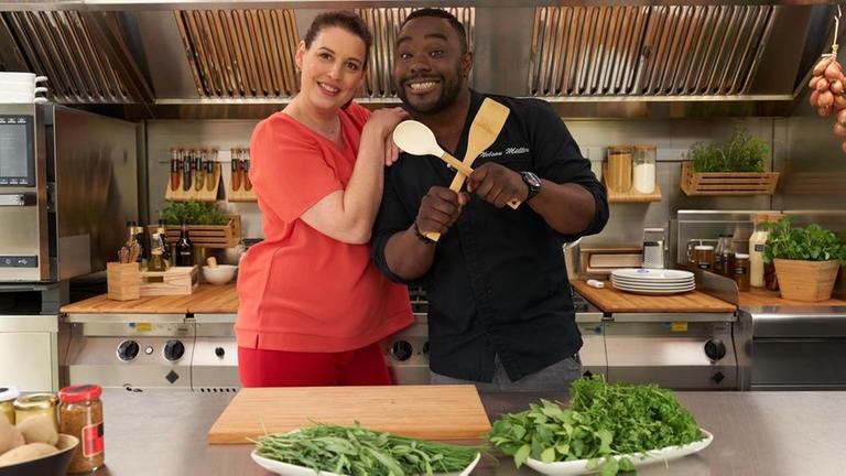 Nelson M�ller und Moderatorin Elena Uhlig.