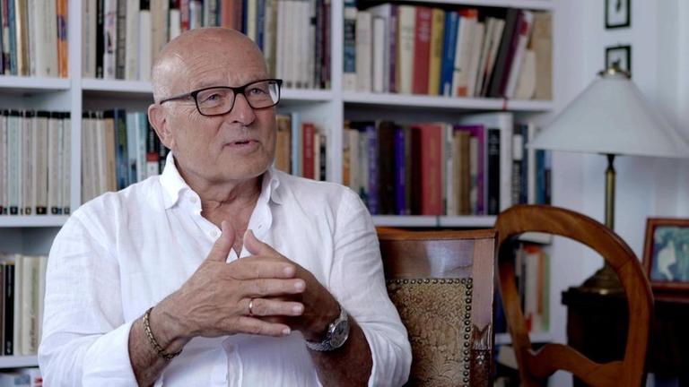 Regisseur Volker Schl�ndorff verfilmte Arthur Millers bekanntestes Werk 1985. Die Hauptrolle in �Tod eines Handlungsreisenden� spielte damals Dustin Hoffman.