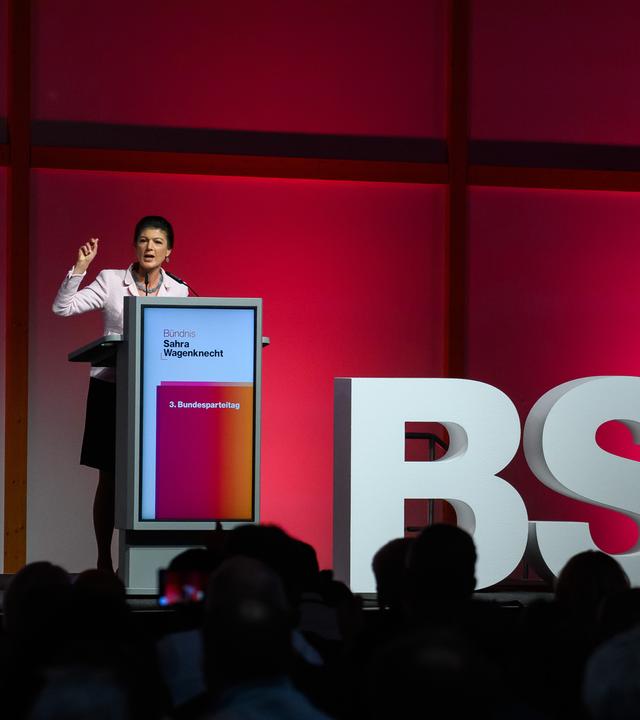 Sahra Wagenknecht, Vorsitzende des BSW, spricht auf dem 3. Bundesparteitag der Partei «Bündnis Sahra Wagenknecht» zu den Delegierten.