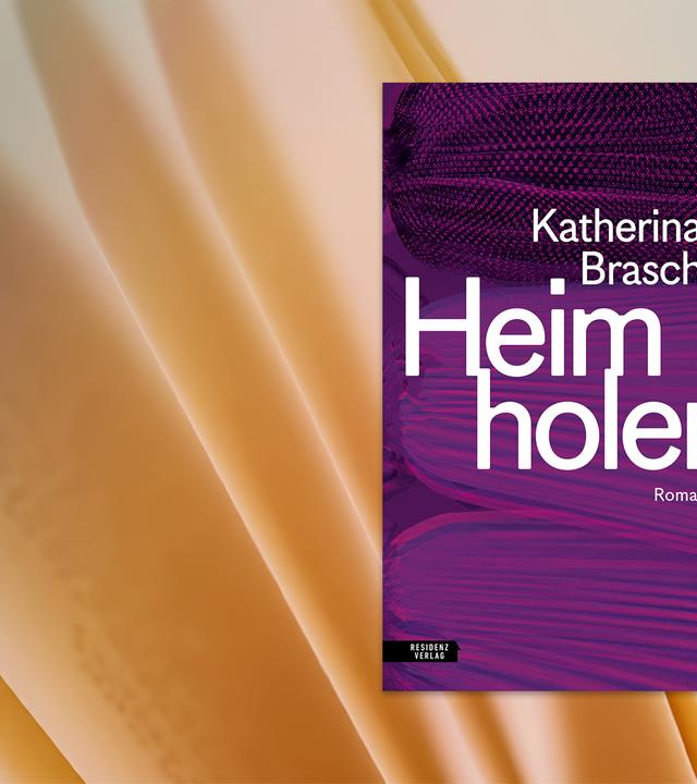 Auf dem Cover des Buches sieht man den Titel in großen weißen Buchstaben geschrieben, auf violett-farbenem Hintergrund.