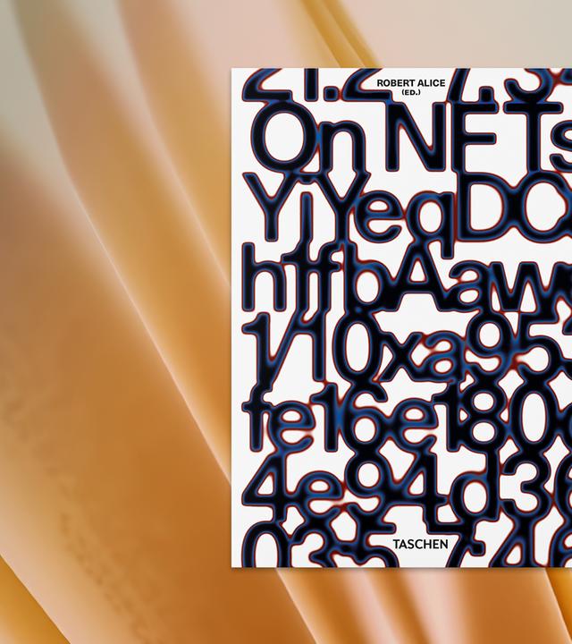 Auf dem Cover des Buches sind schwarze Buchstaben und Zahlen auf weißem Hintergrund zu sehen.