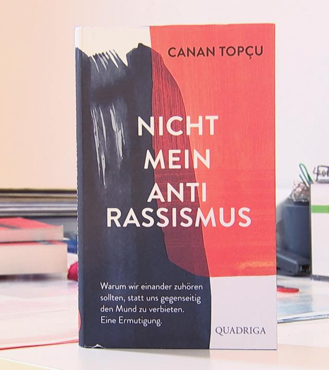 Buchcover: Canan Topcu, Antirassismus