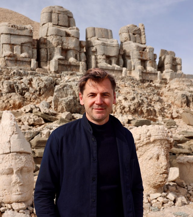 Areal Nemrut Dagi in der Türkei mit Resten von Statuen
