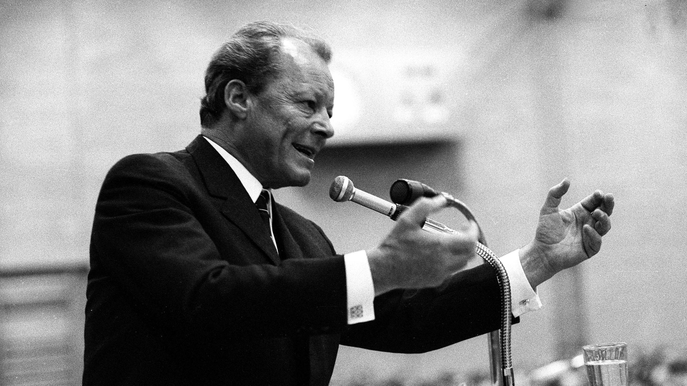 Die Spd Und Die Basisdemokratie Mehr Willy Brandt Wagen Zdfheute