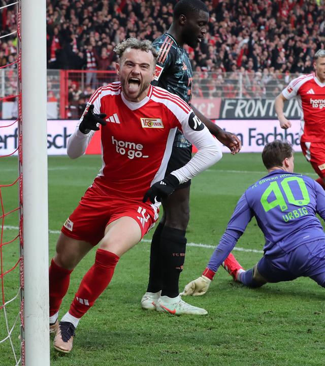 Joao Palhinha von Union Berlin bejubelt seien Ausgleichstreffer gegen Bayern München.
