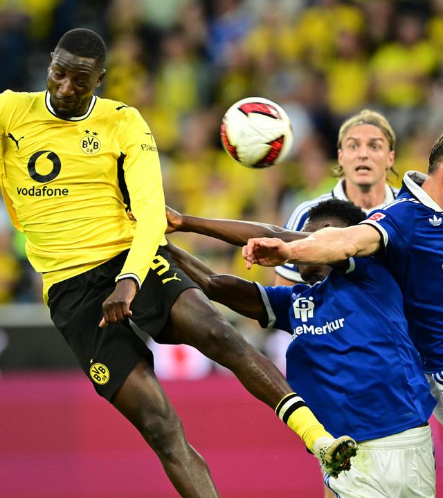 v.l. Serhou Guirassy, Albert Sambi Lokonga, Nicolai Remberg am 29.08.2026 in Dortmund.