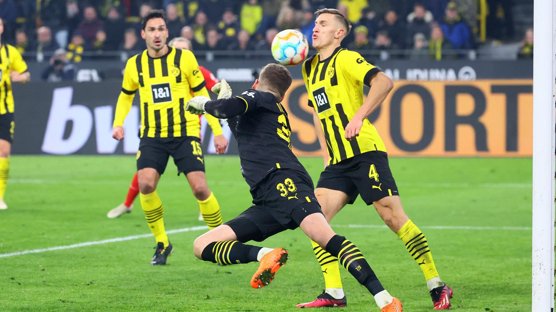 Dortmunder Abwehr in der Schlussphase.
