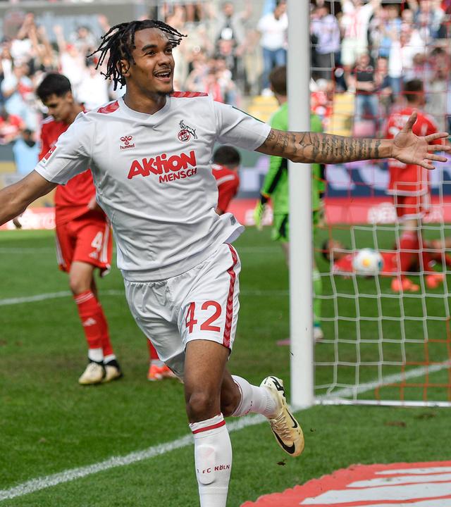 Damion Downs jubelt nach seinem Treffer zum 3:2 für den 1. FC Köln