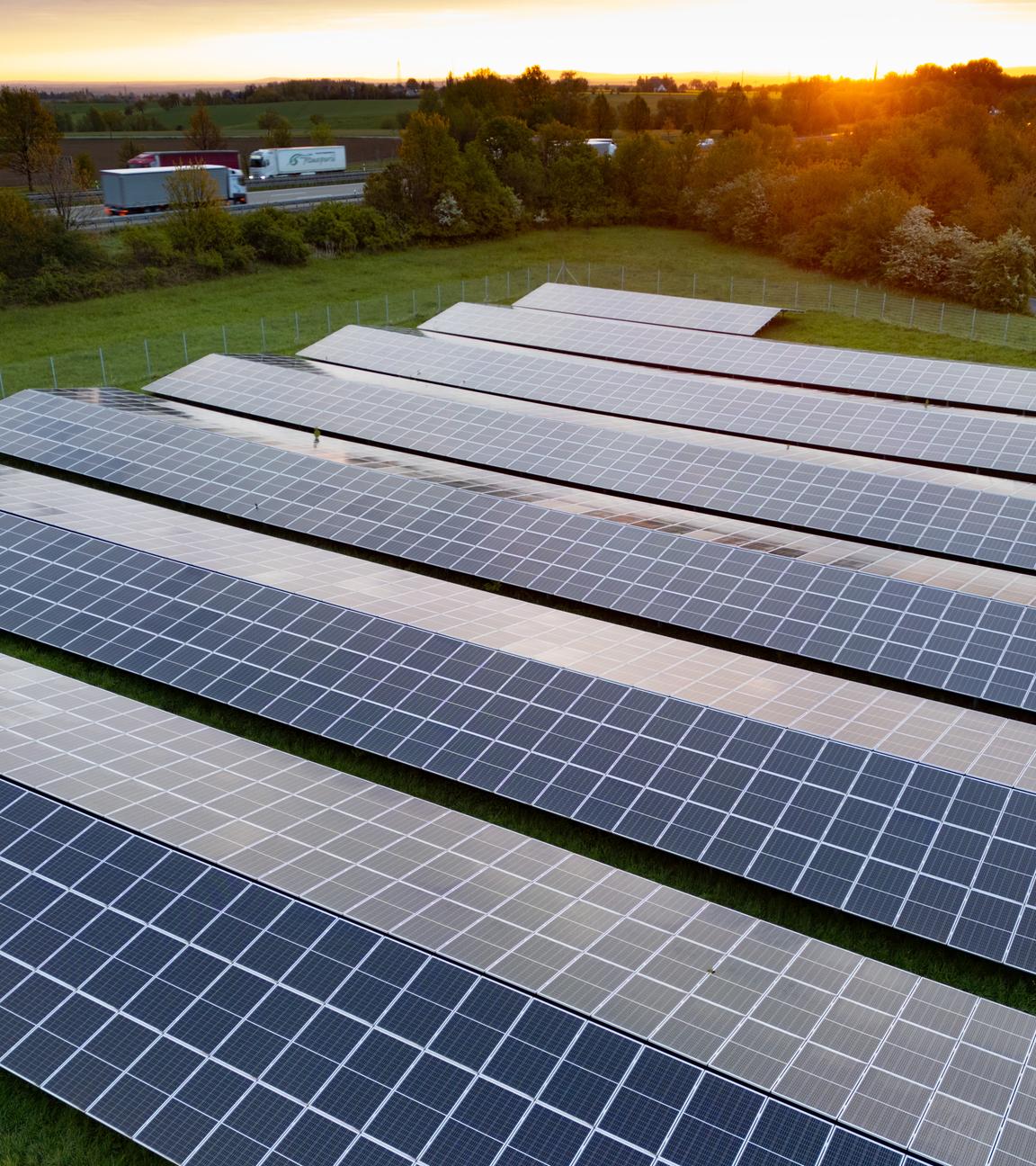 Ein Solarpark in Sachsen