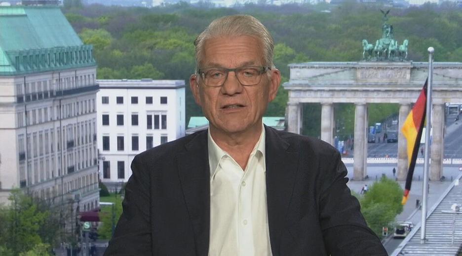 ZDF-Reporter Karl Hinterleitner zum Aufbruch der Bundeswehr nach Litauen bei heute Xpress.