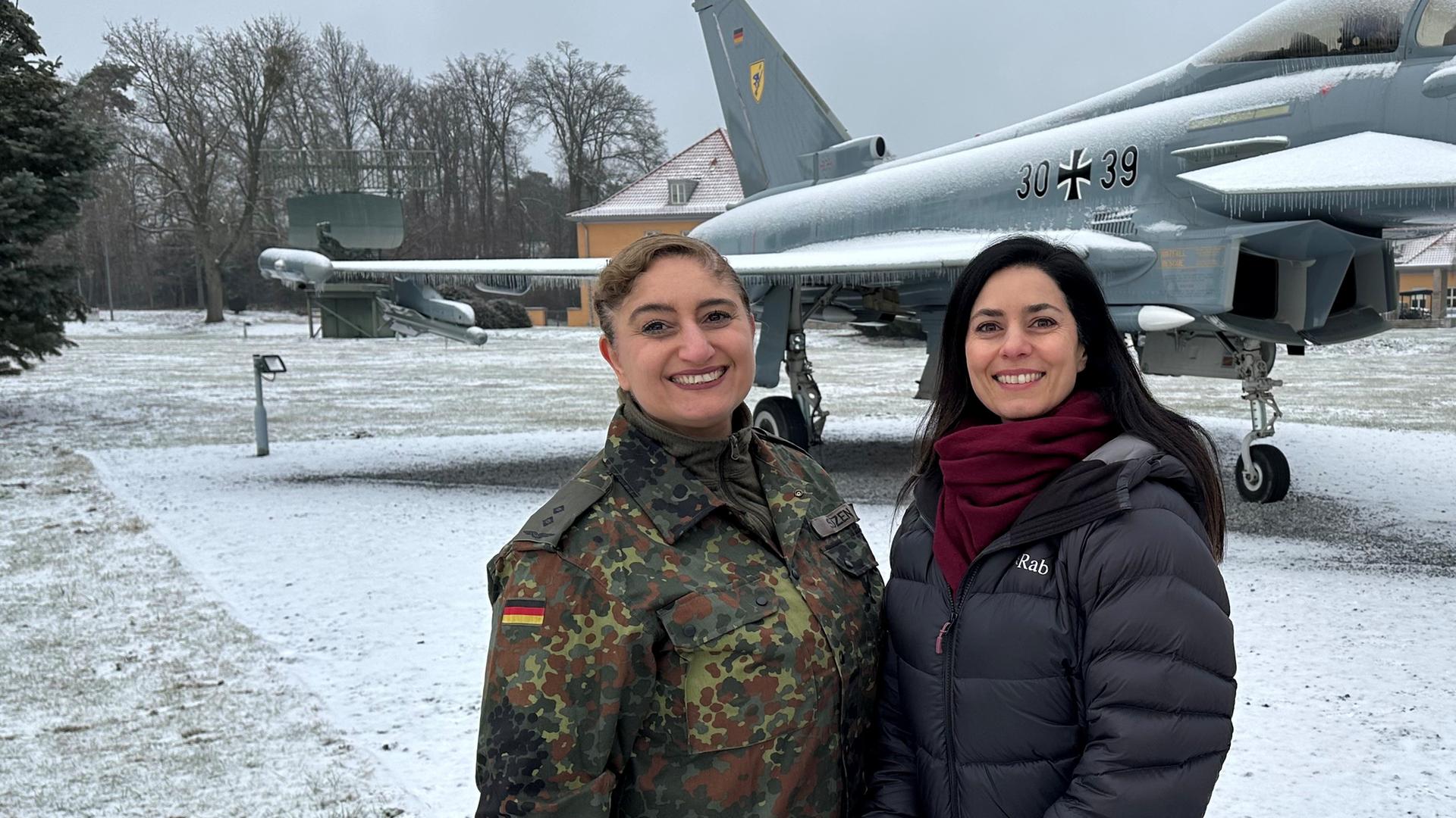 Hülya Süzen, Offizierin bei der Bundeswehr und "Forum"-Moderatorin Dilek Üsük