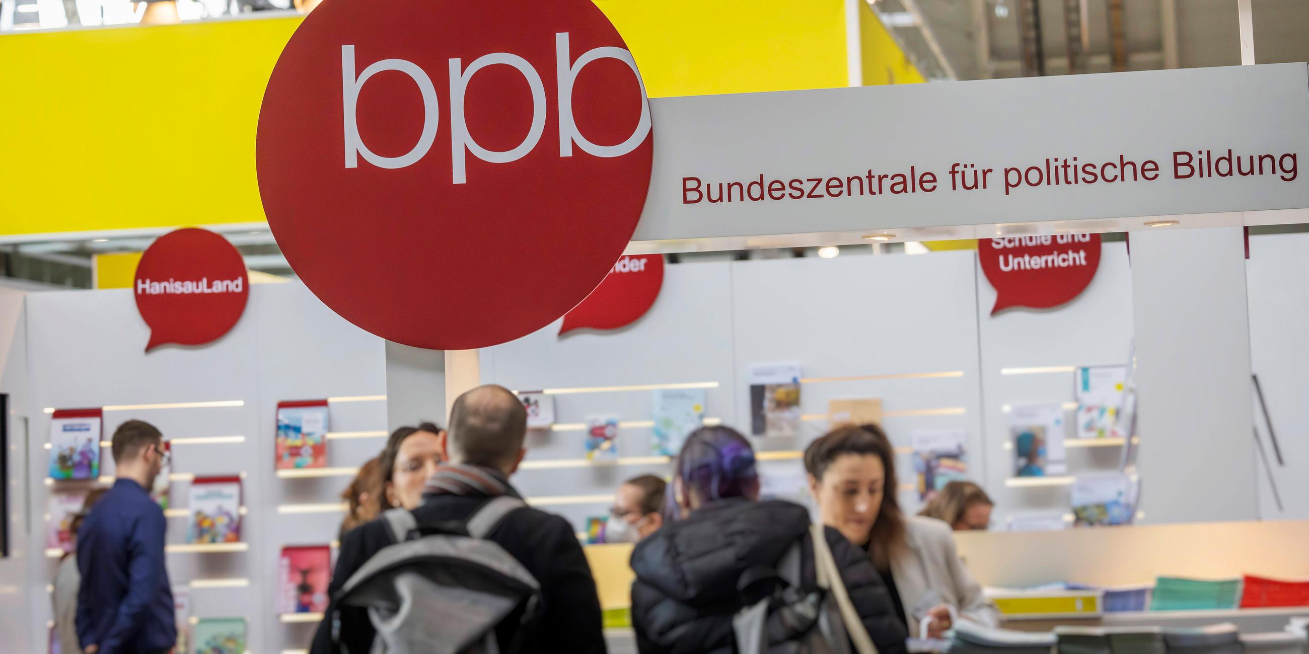 Bundeszentrale für politische Bildung, BPB auf der Messe Didacta in Stuttgart