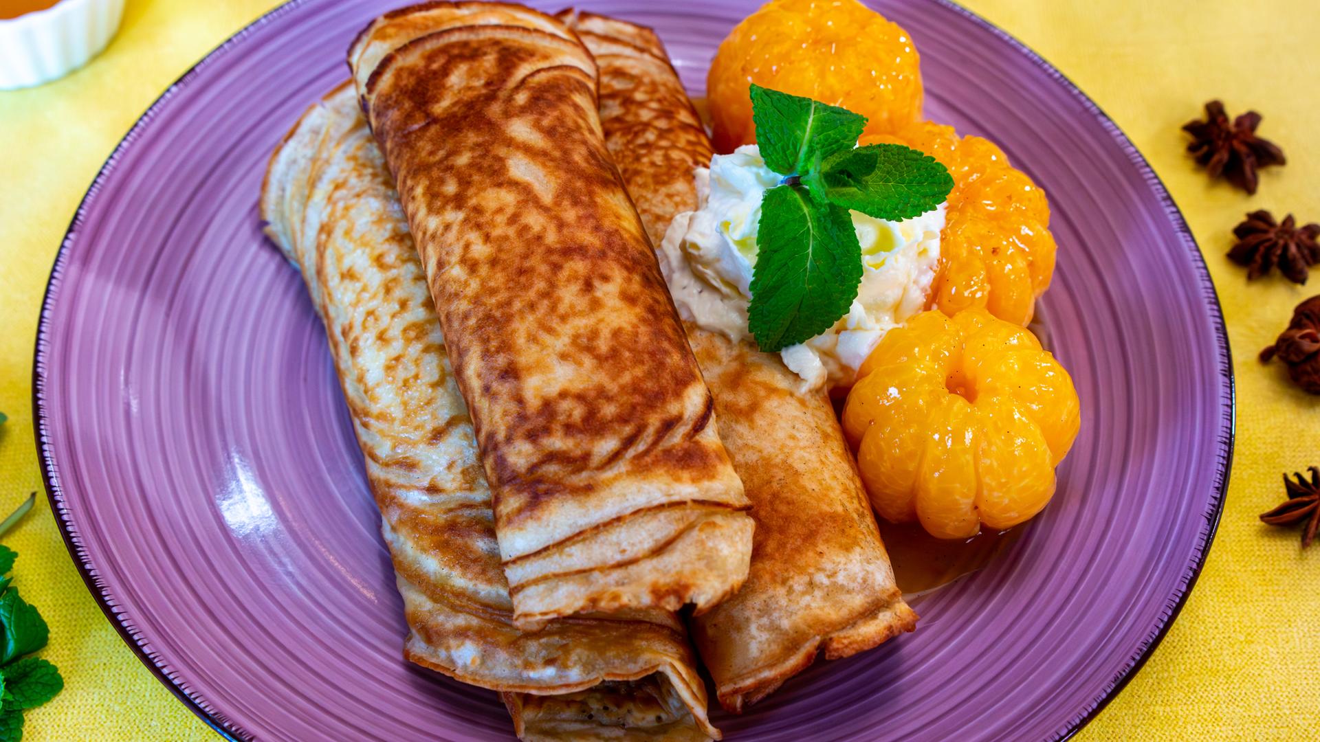 Buttermilch-Plinsen mit Gewürzmandarinen