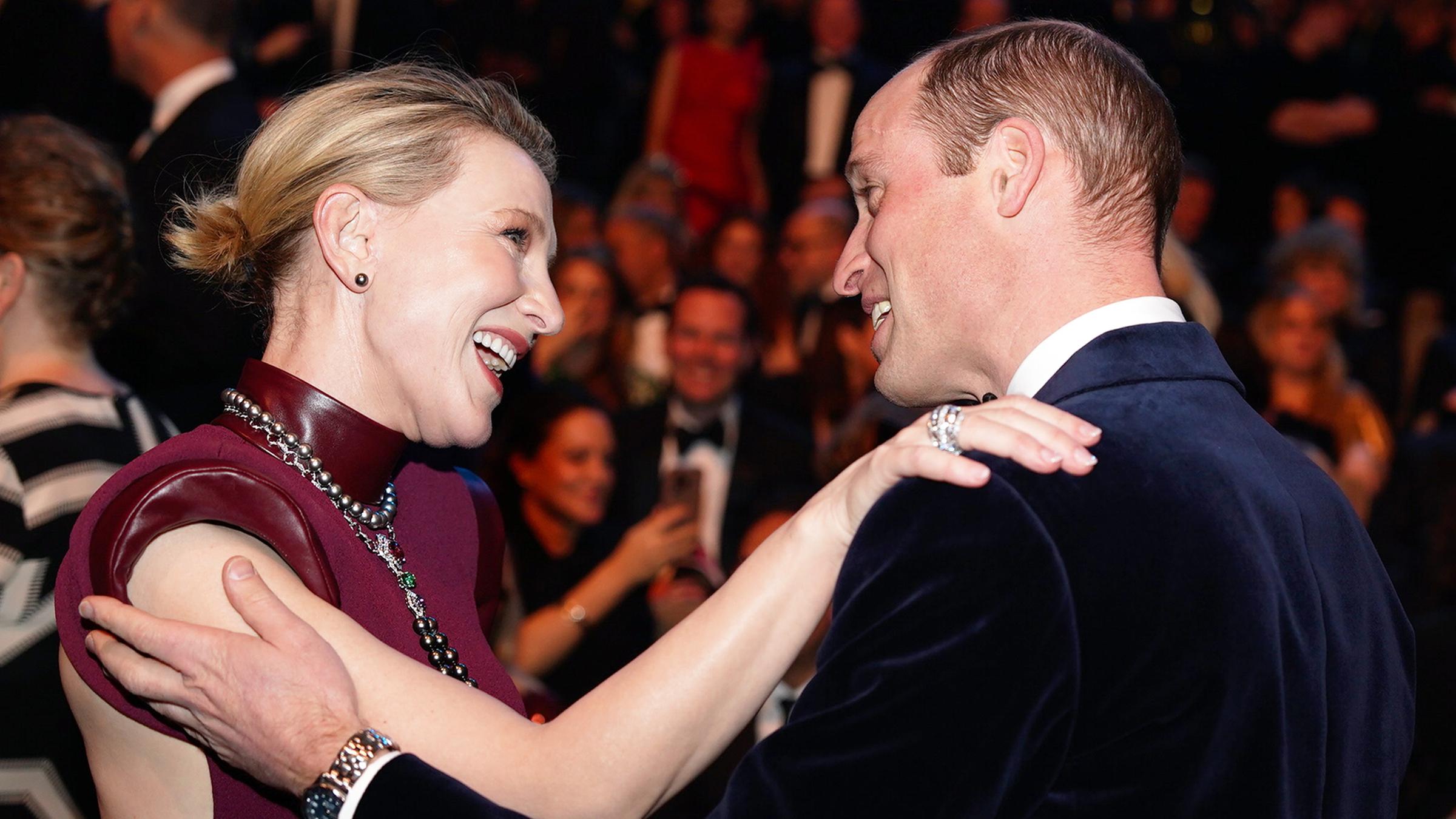 Die Schauspielerin Cate Blanchett mit Prinz William bei dem Britischen Filmpreis "Bafta".