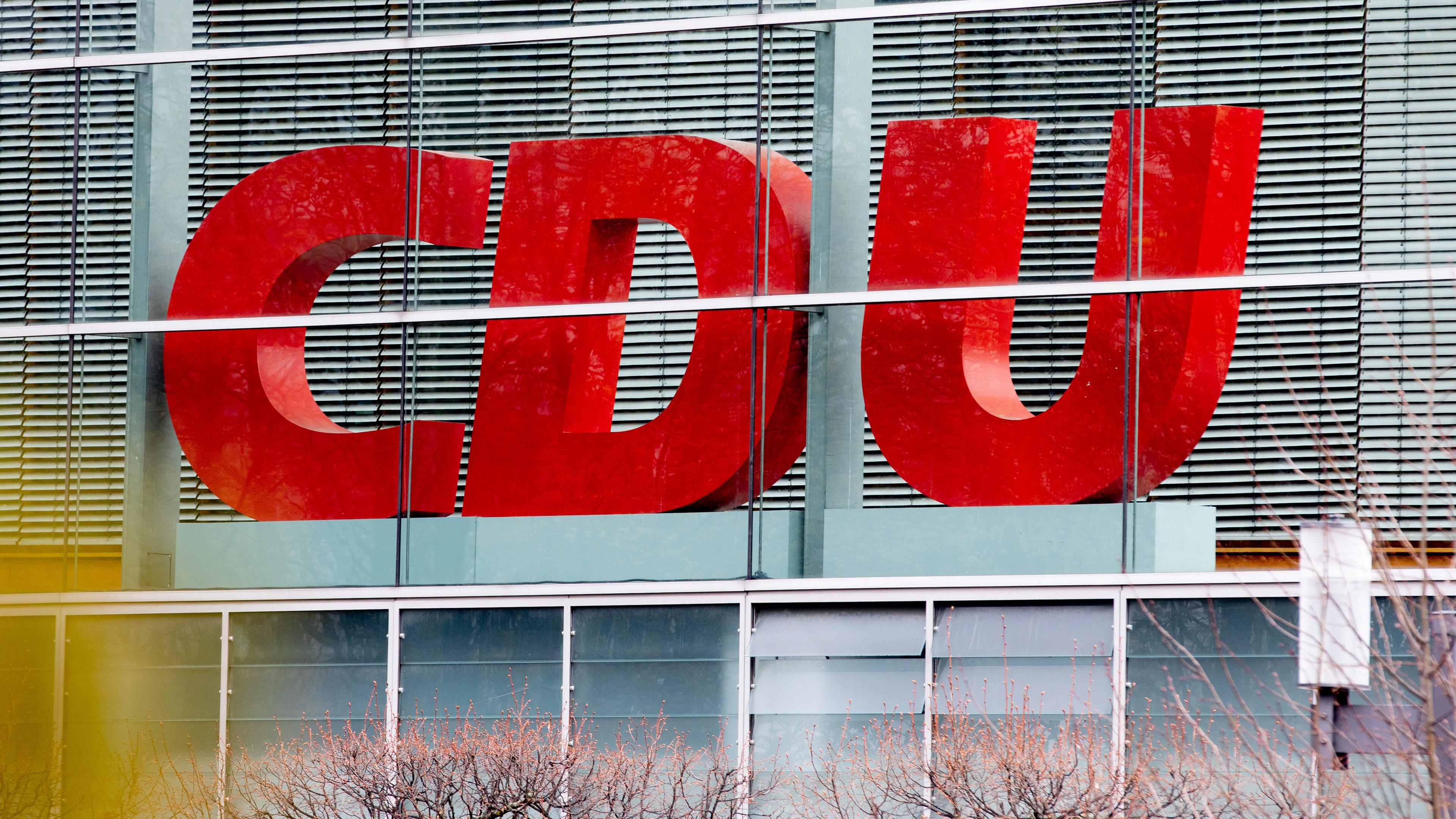 Schwerer CyberAngriff auf CDU Verfassungsschutz ermittelt ZDFheute