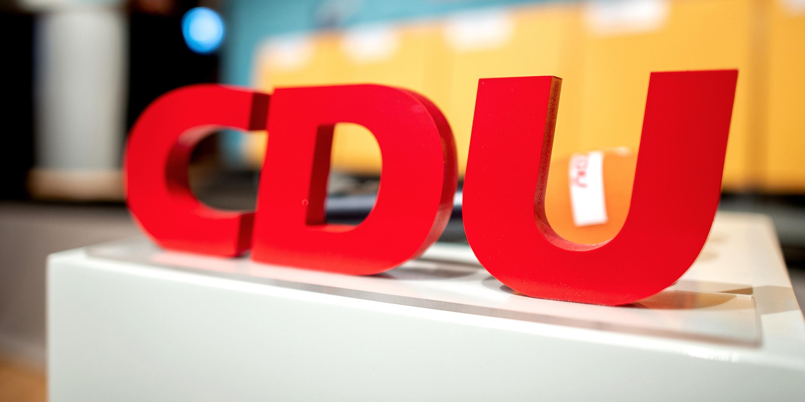 Das Logo mit den Buchstaben der CDU, Archivbild