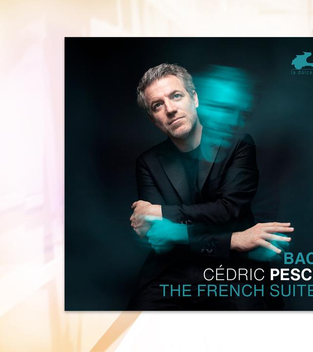 Mann mit verschränkten Armen