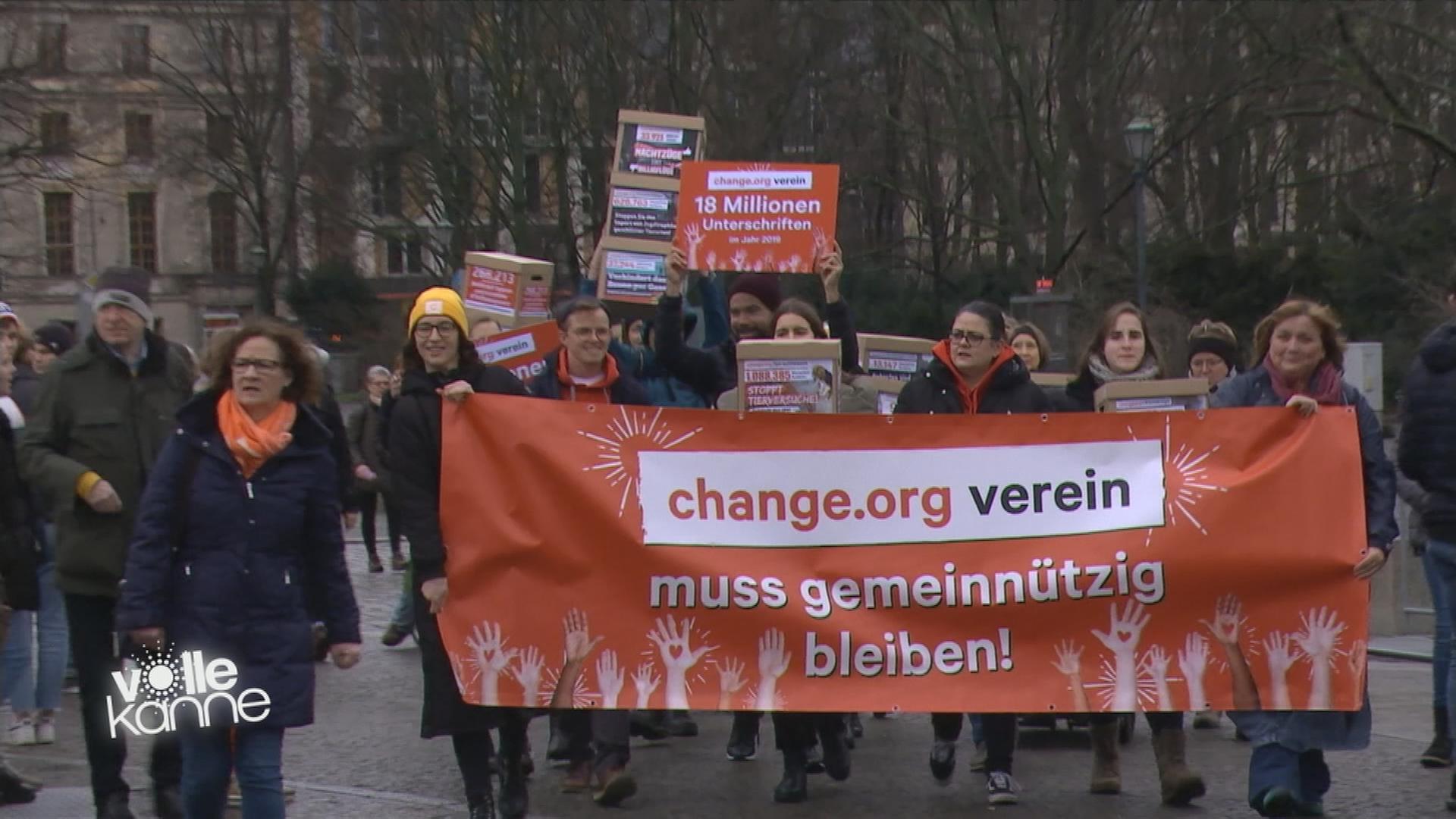 Demonstranten des Vereins "change.org"